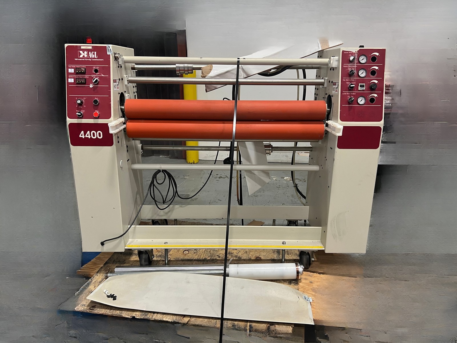 (AS-IS - For parts ONLY - No Return) AGL 4400 Hot / Cold Laminator