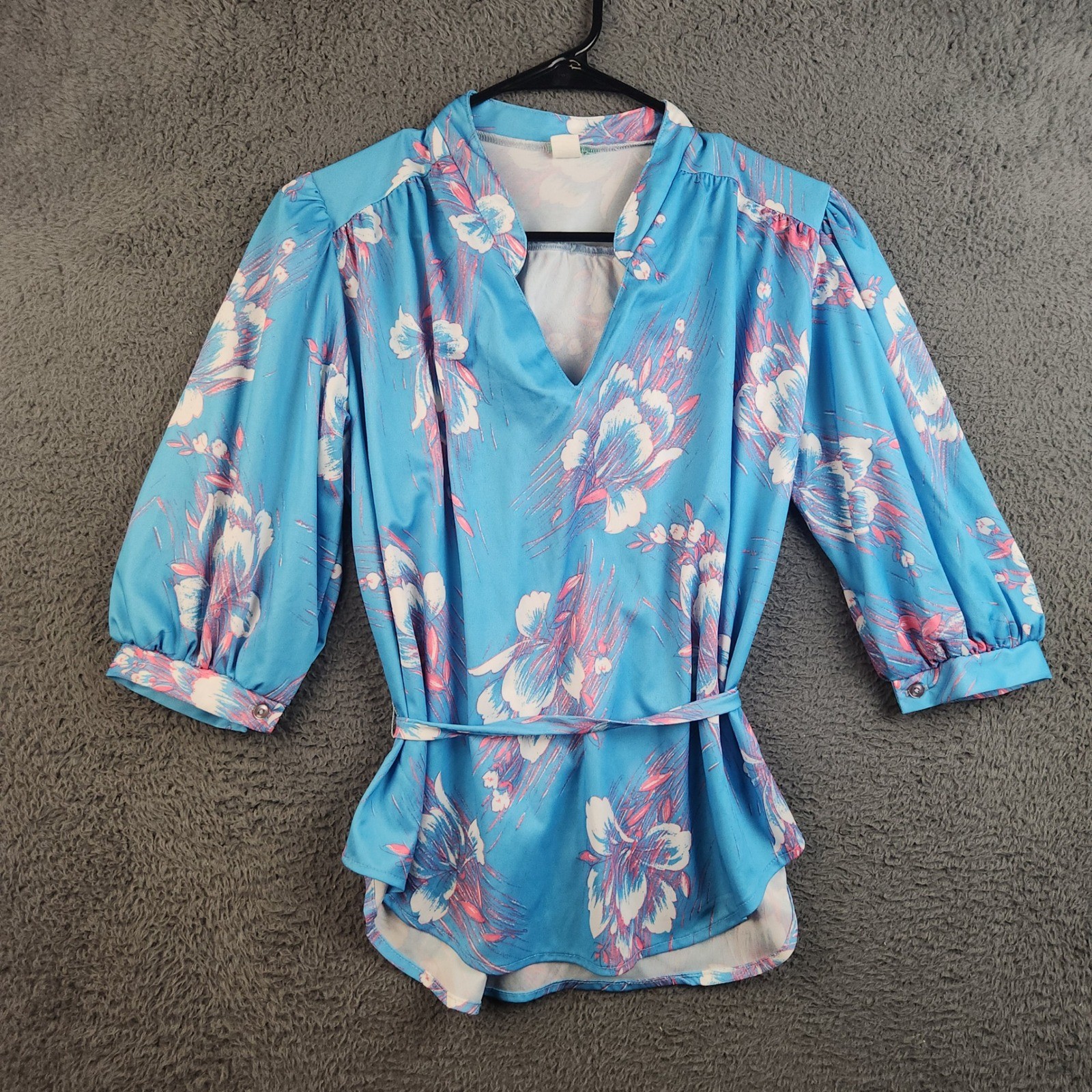 Vintage 70s Floral Knit Tunic Top Womens Small Cap Sleeve Belted Tie BK Blouse