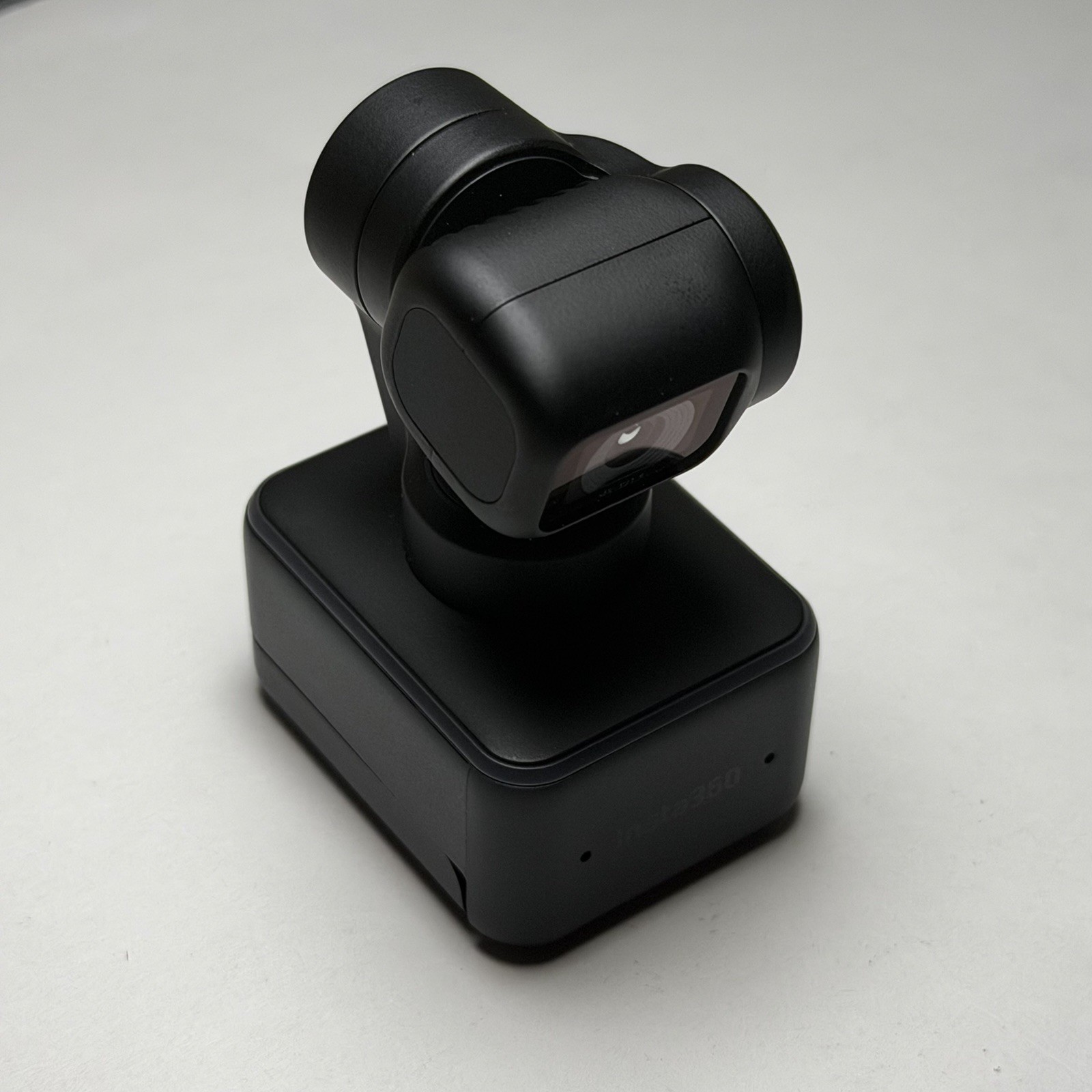 Insta360 Link 4K UHD Webcam The AI-powered 4K Webcam CINSTBJ/A Insta360 Link 4K UHD Webcam The AI-powered 4K Webcam CINSTBJ/A