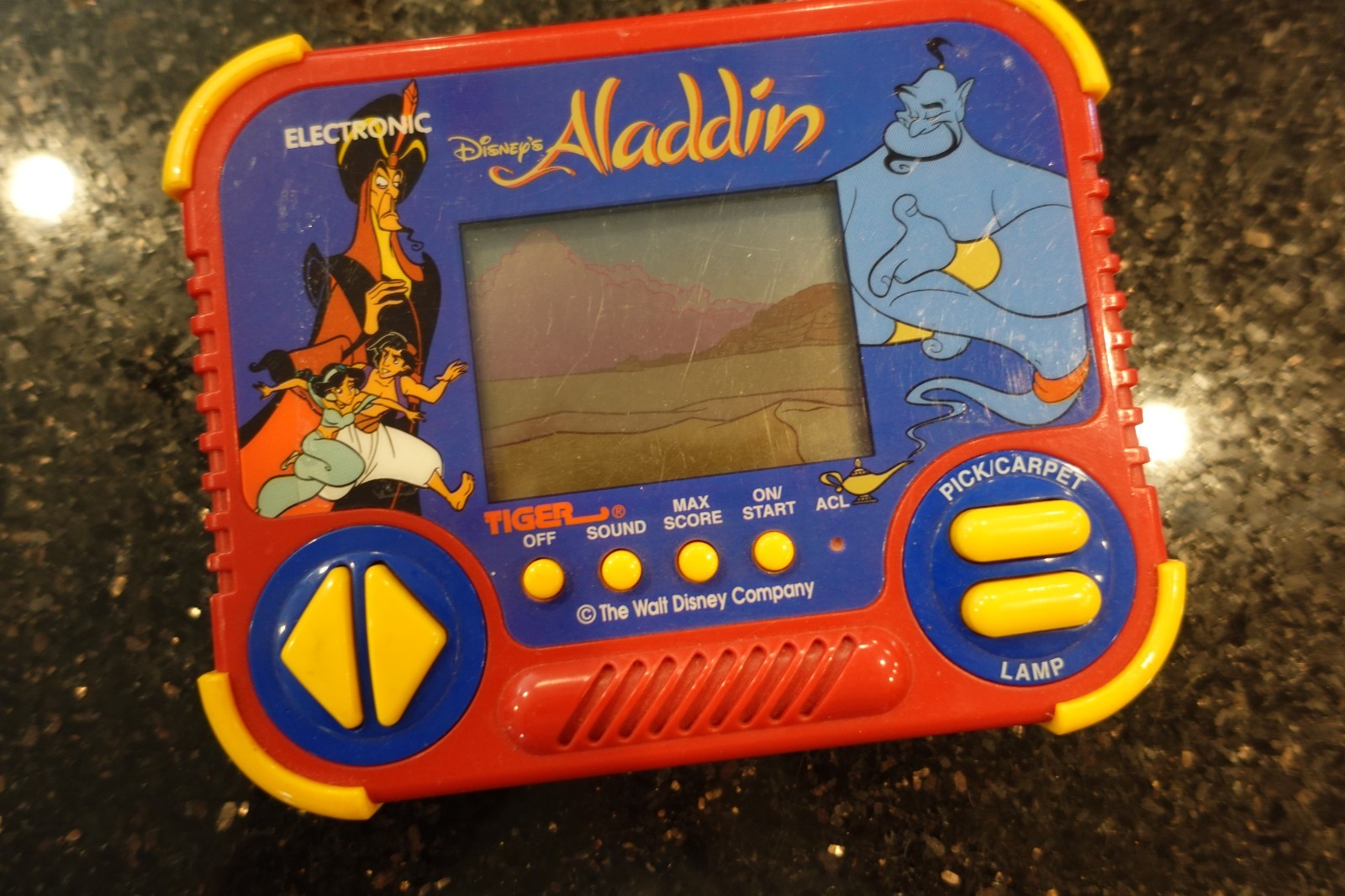 Vintage Tiger ALADDIN  Handheld Electronic Tabletop Video game D5   VERY RARE
