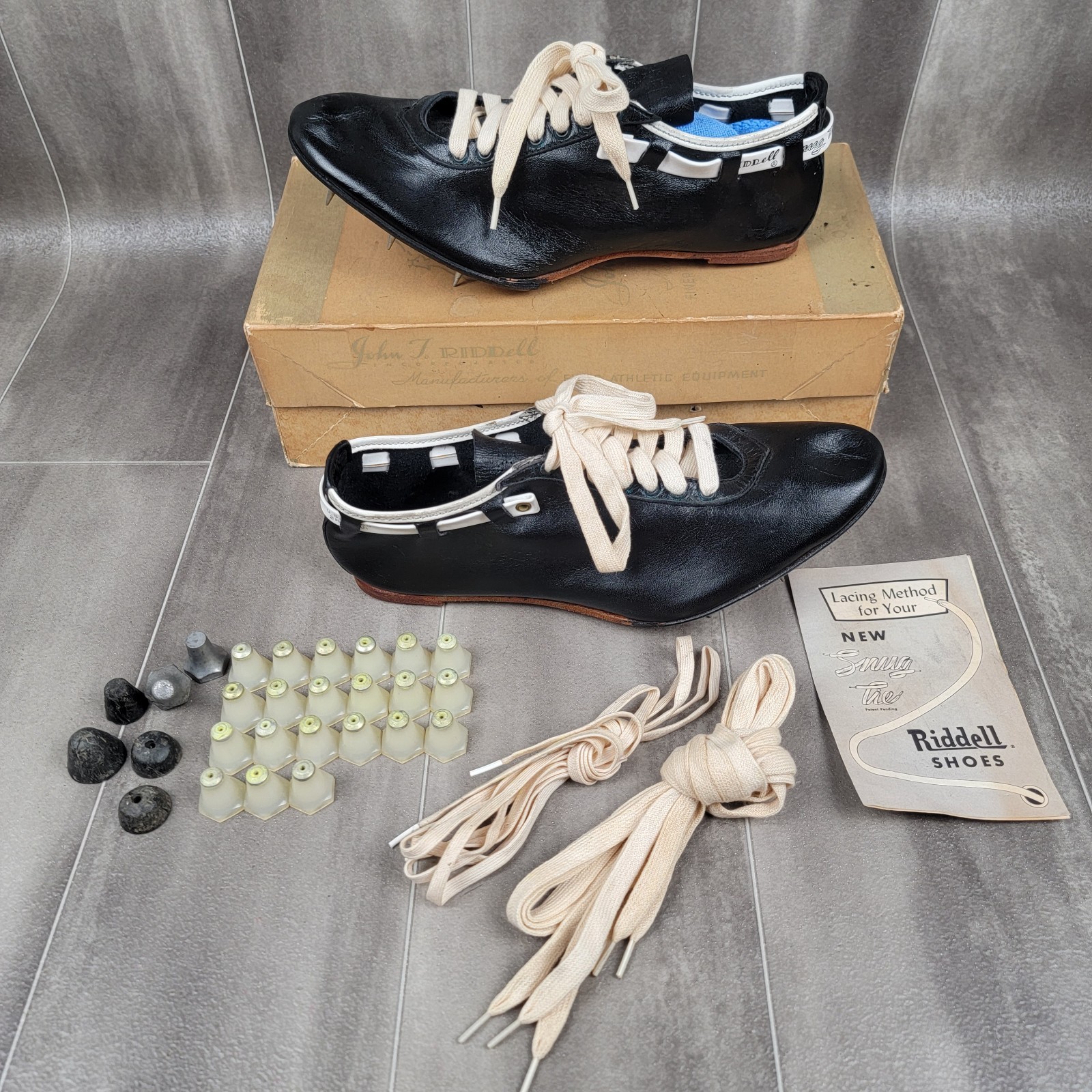 Rare Vintage Riddell T9 Snug Tie Leather Track Cleats 1950's Shoes Size 9