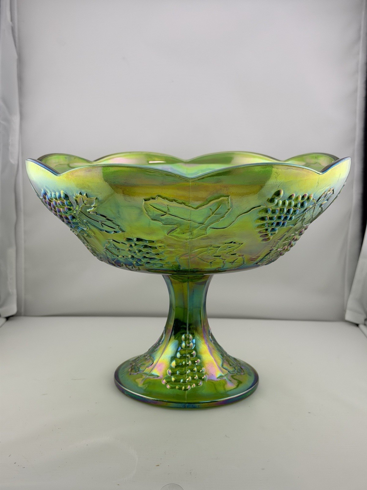 Vtg Stunning Indiana Glass Green Iridescent Carnival Pedestal Fruit Bowl