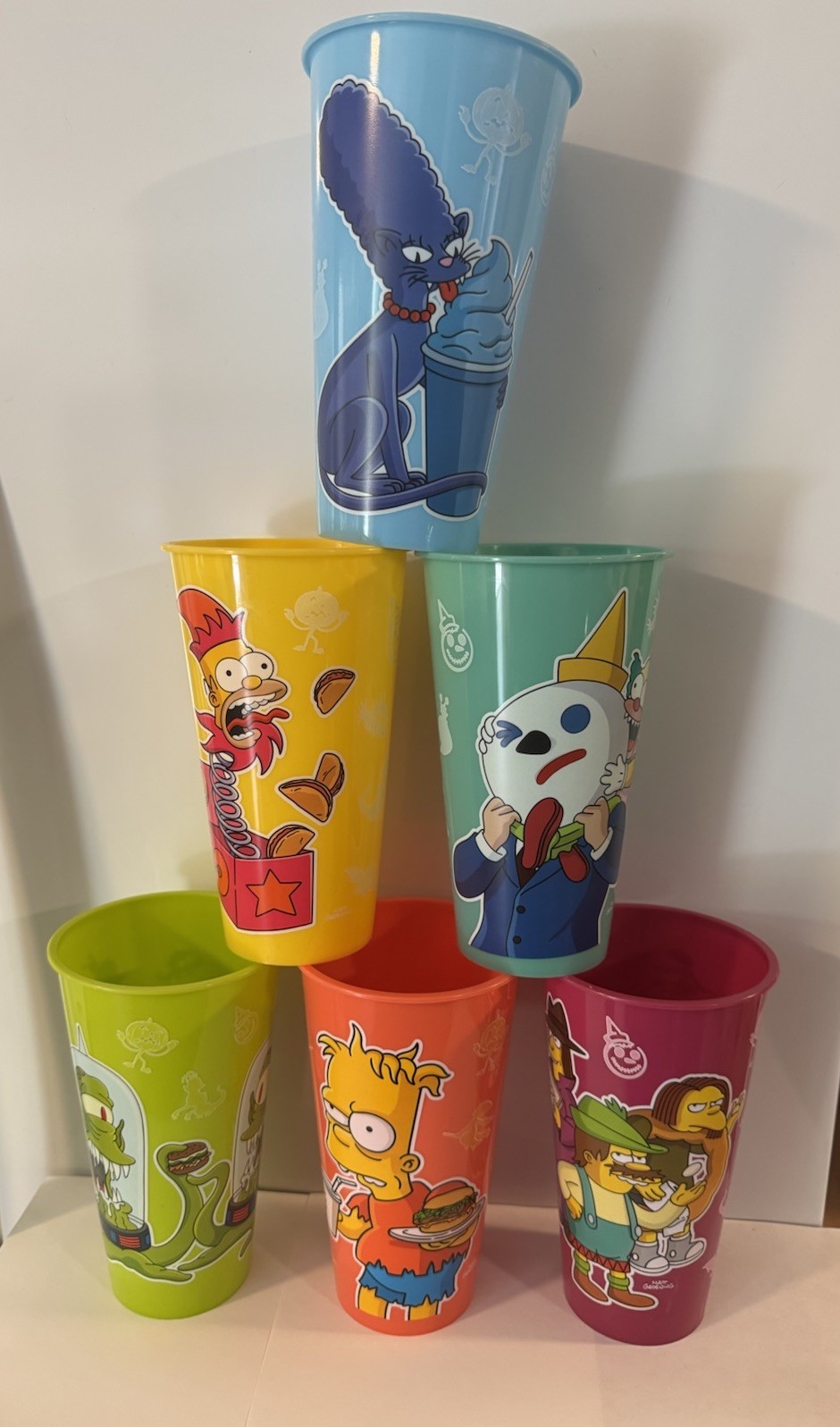 NEW LIMITED Jack In The Box Simpsons Glow In The Dark Cups Full Set Of 6 NEW LIMITED Jack In The Box Simpsons Glow In The Dark Cups Full Set Of 6