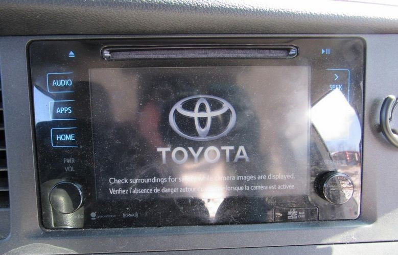 2016-2017 Toyota Sienna Radio Receiver and Display w/ Navigation 510157 OEM