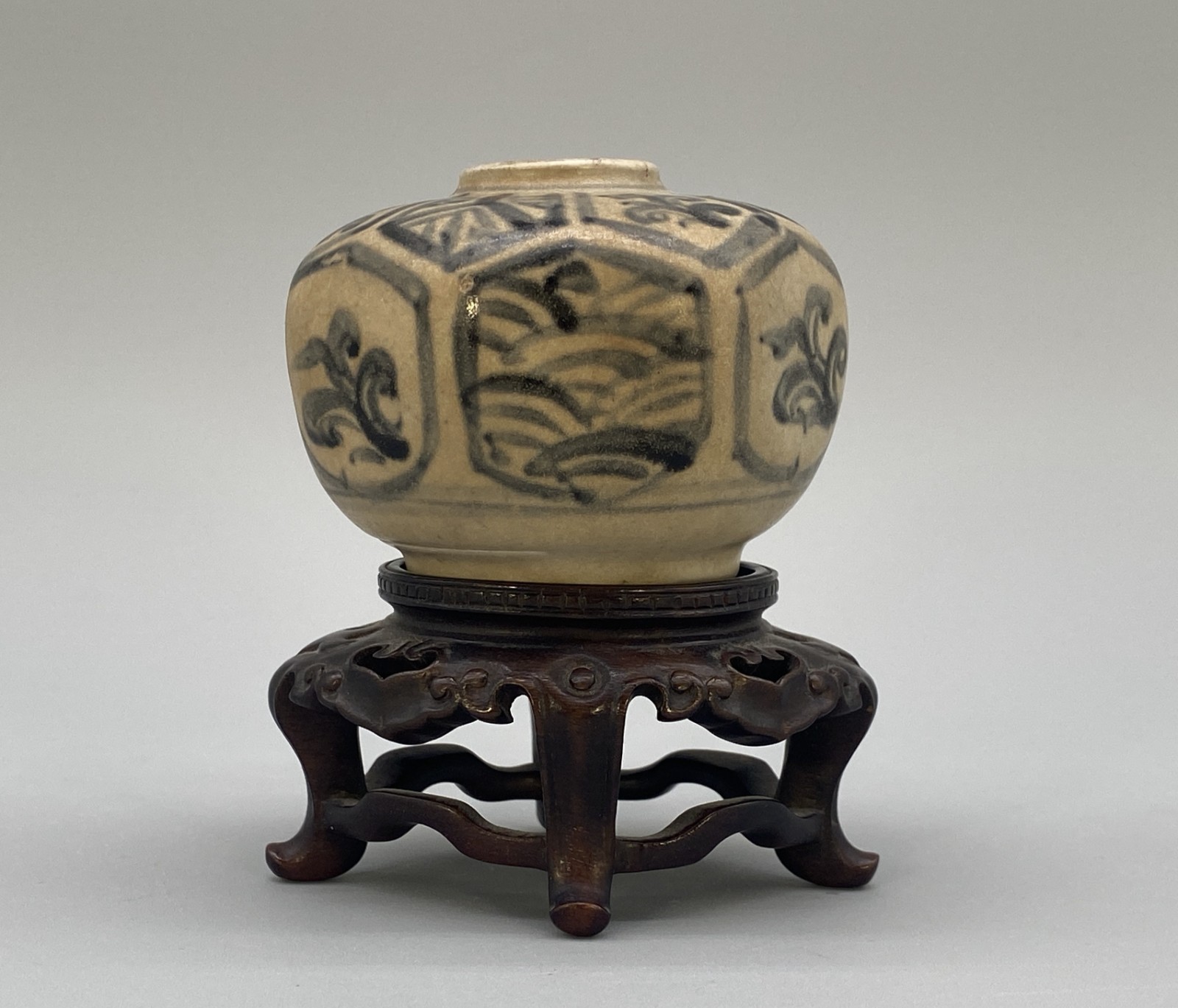 Rare 15th/16th-Century Annamese Vietnamese Porcelain Jarlet Shipwreck Piece?