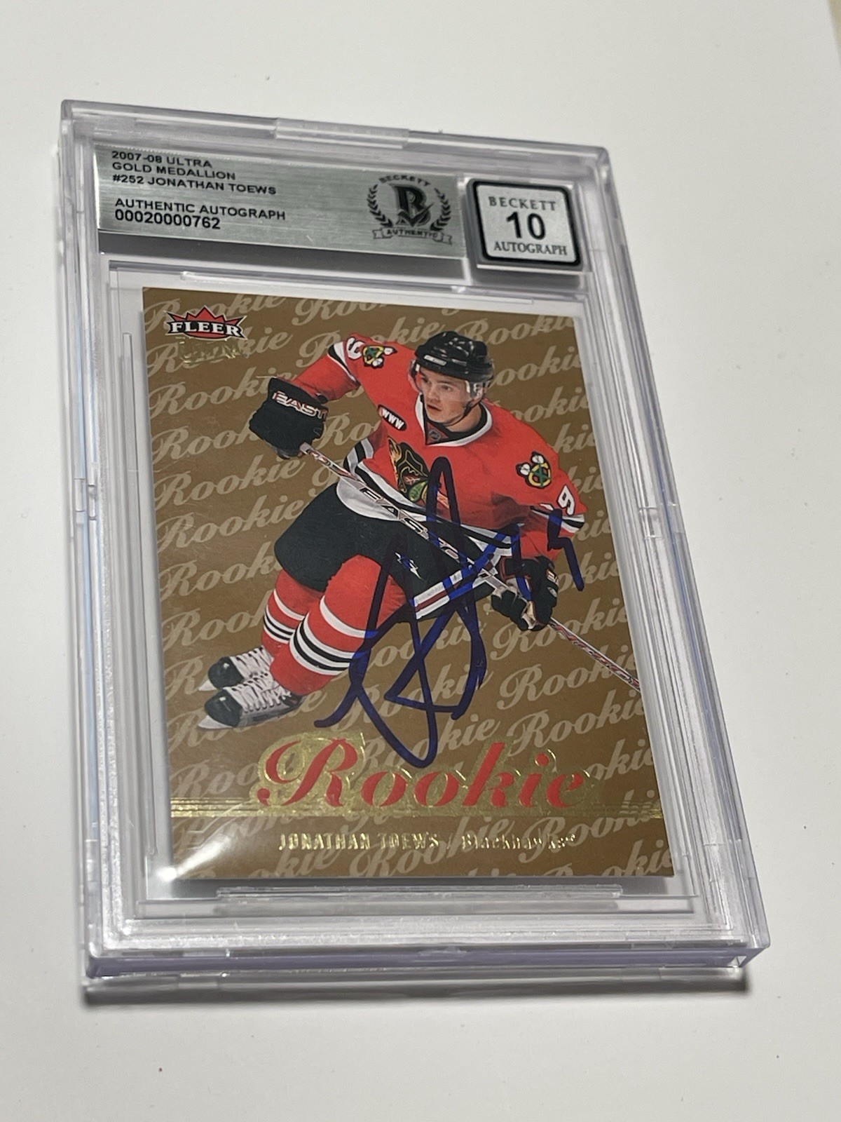 Jonathan Toews Signed Card Fleer Ultra Gold Medallion Slabbed Beckett BAS IP a Jonathan Toews Signed Card Fleer Ultra Gold Medallion Slabbed Beckett BAS IP a