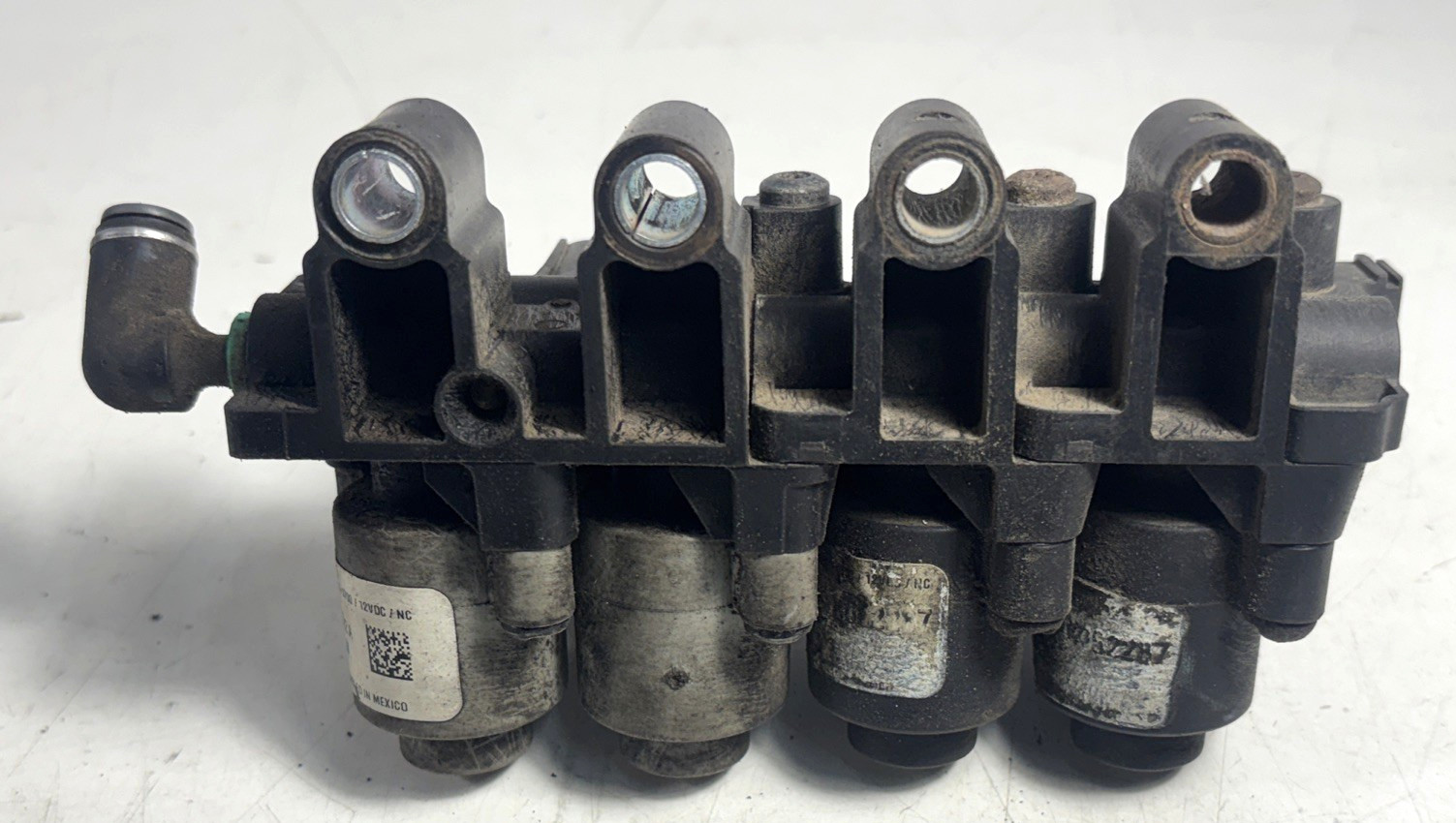 PACCAR KENWORTH T680 PETERBILT 579 K065229 / K052287 VALVE- BRAKE RELAY BANK PACCAR KENWORTH T680 PETERBILT 579 K065229 / K052287 VALVE- BRAKE RELAY BANK