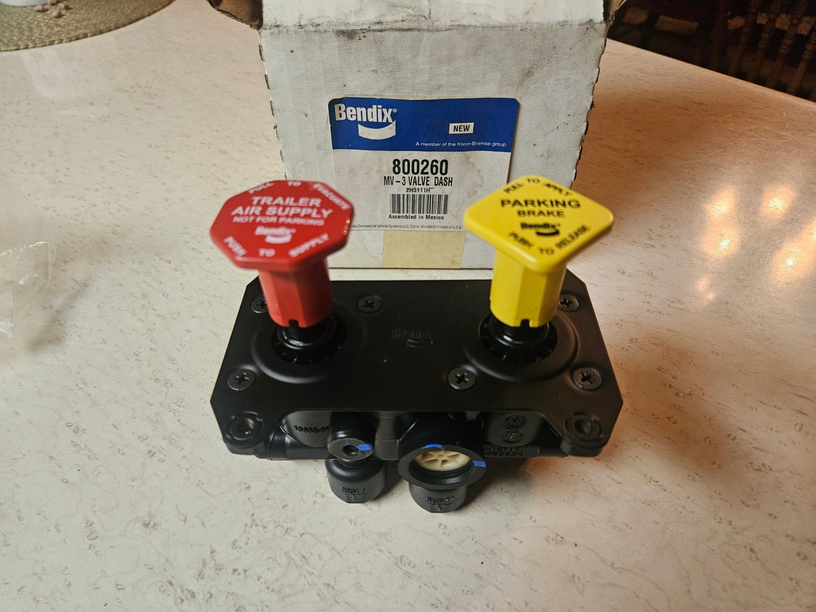 OEM Genuine Bendix 800260 Replacement Premium MV-3 Dash Control Valve NOS OEM Genuine Bendix 800260 Replacement Premium MV-3 Dash Control Valve NOS