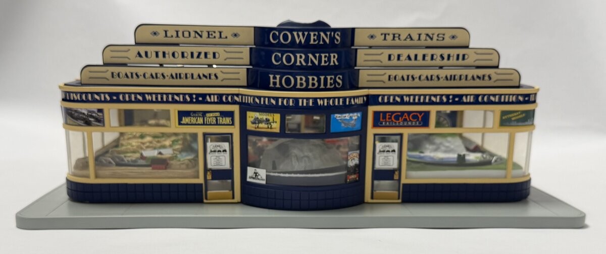 Lionel 24295-2 Hobby Shop Structure with Interior Decorative Fixtures (10)