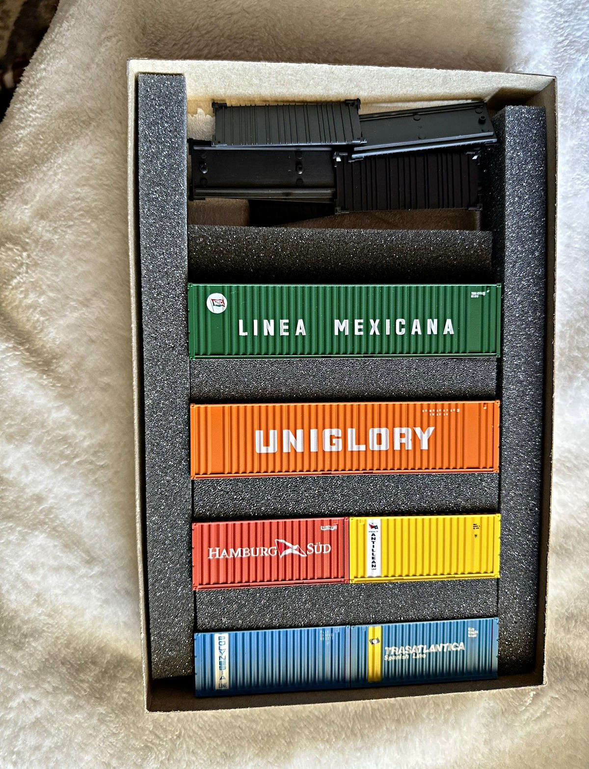 Athearn HO Freight Car Special Edition 2311 Containers of the World 40’ Set NEW Athearn HO Freight Car Special Edition 2311 Containers of the World 40’ Set NEW