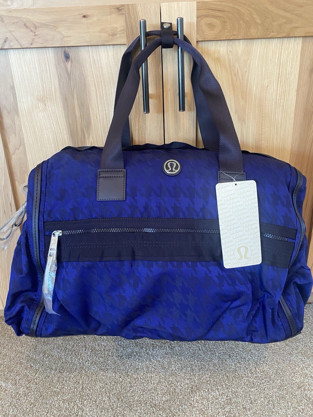Lululemon Weekend Warrior Bag NWT Blue Black Houndstooth Clo Lululemon Weekend Warrior Bag NWT Blue Black Houndstooth Clo