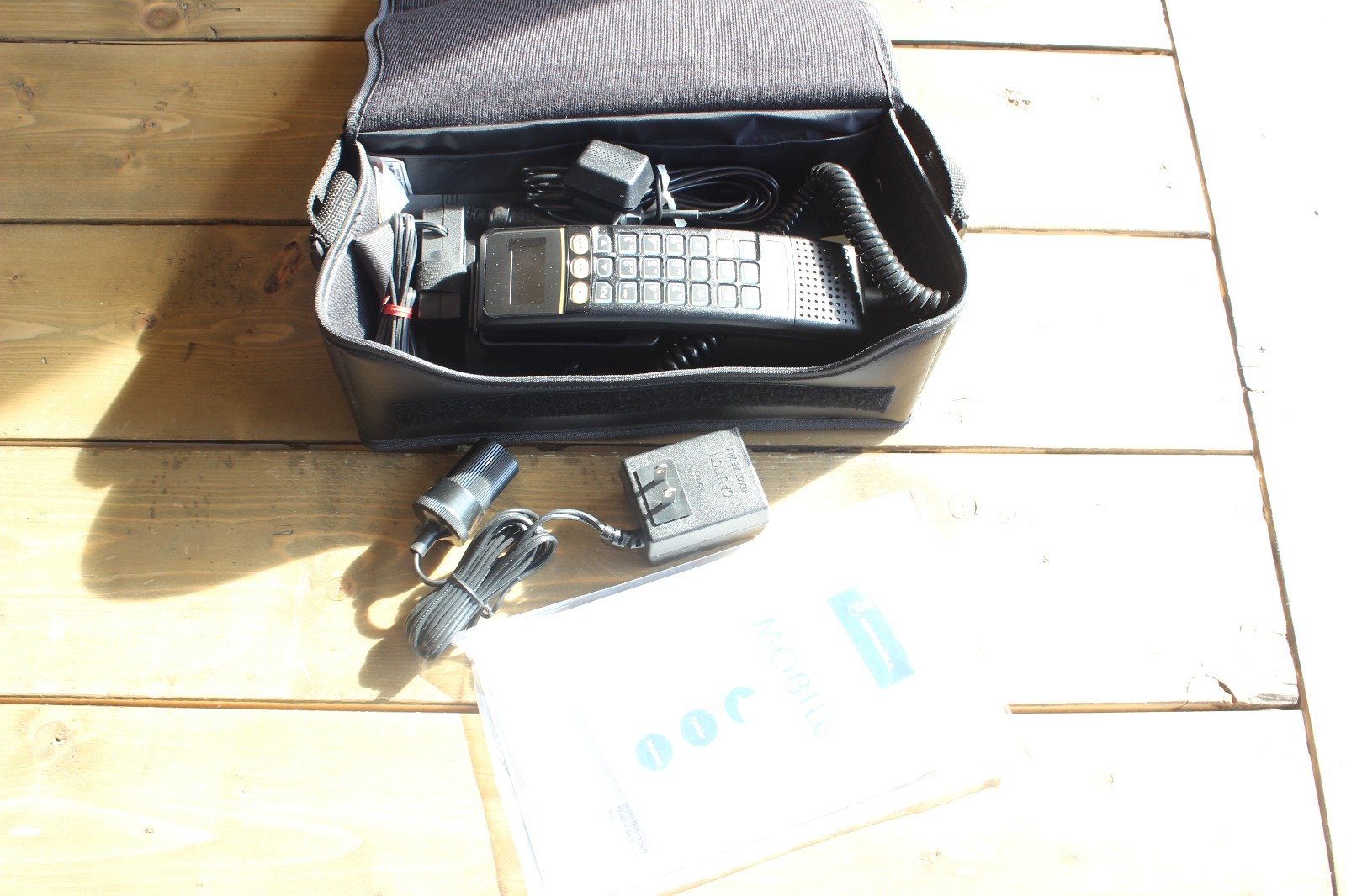 Vintage Museum Quality Motorola S1688E Cellphone Manuals and Chargers Included