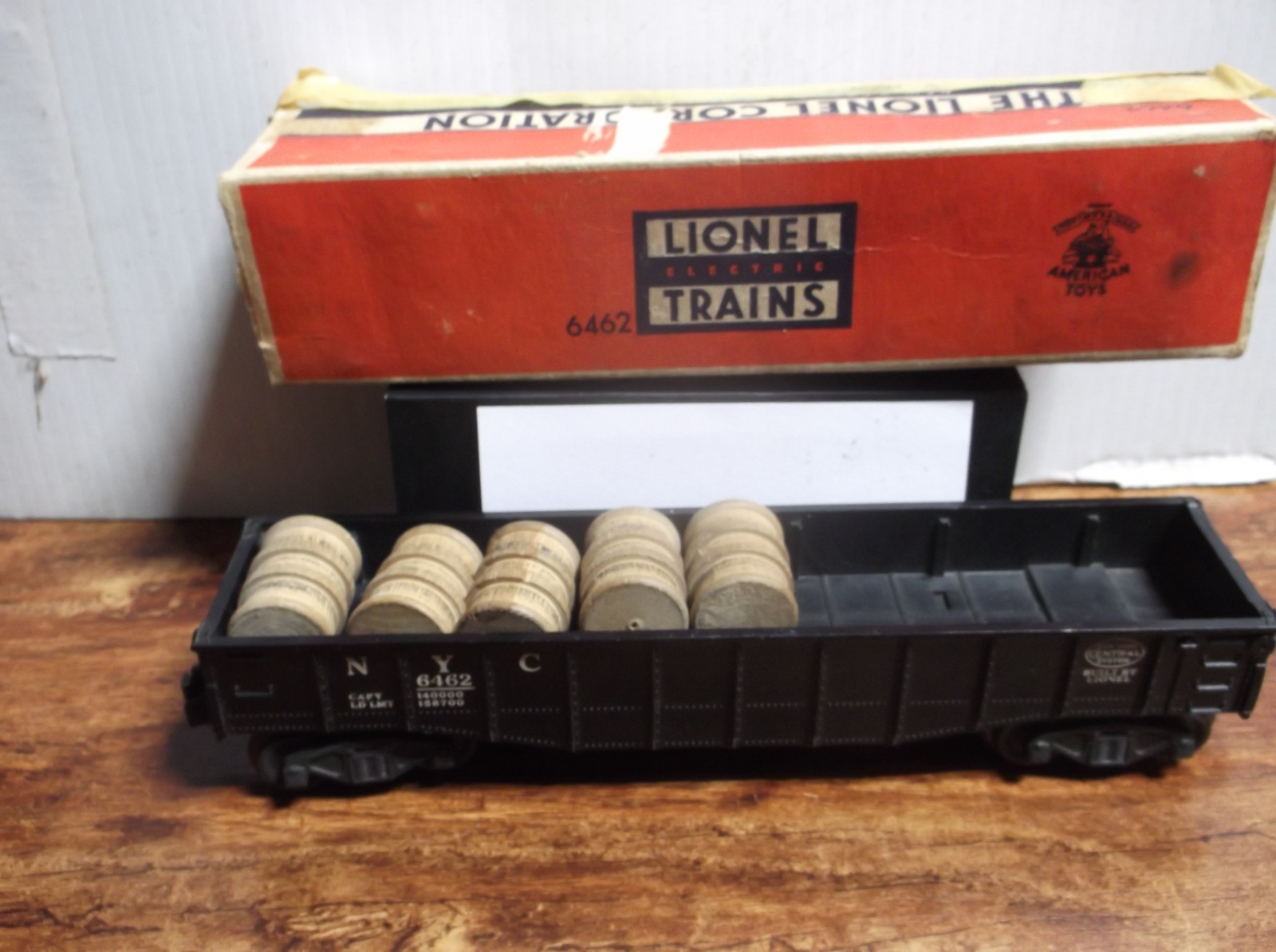 vintage lionel o guage cars-6257-6465-6462-original boxes in rough condition vintage lionel o guage cars-6257-6465-6462-original boxes in rough condition