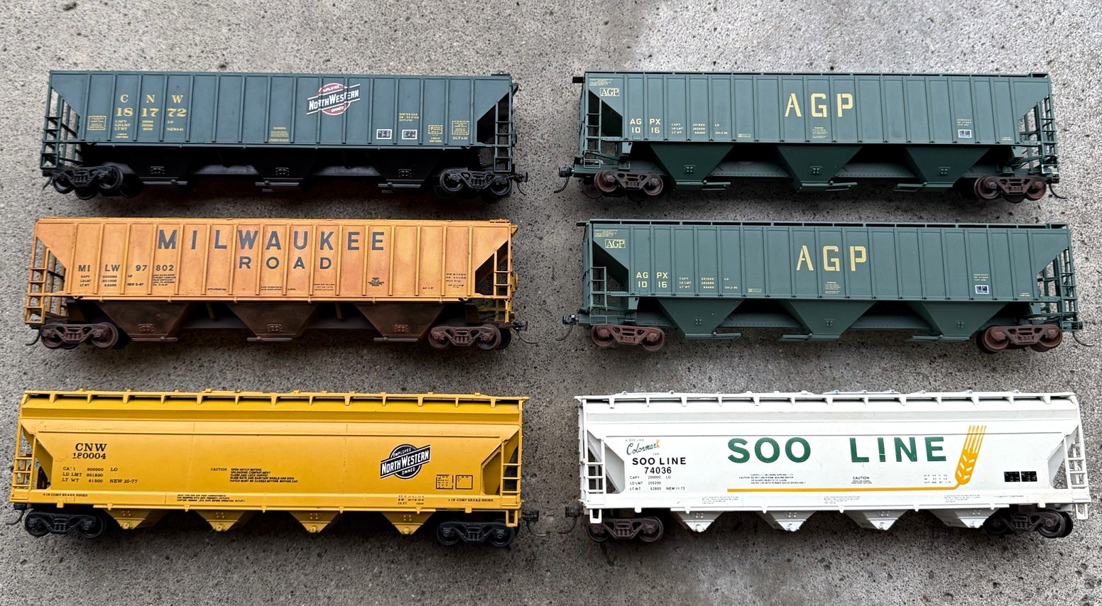 HO Gauge Covered Hopper Freight Cars Lot - CNW, AGP, Milwaukee Road, Soo Line