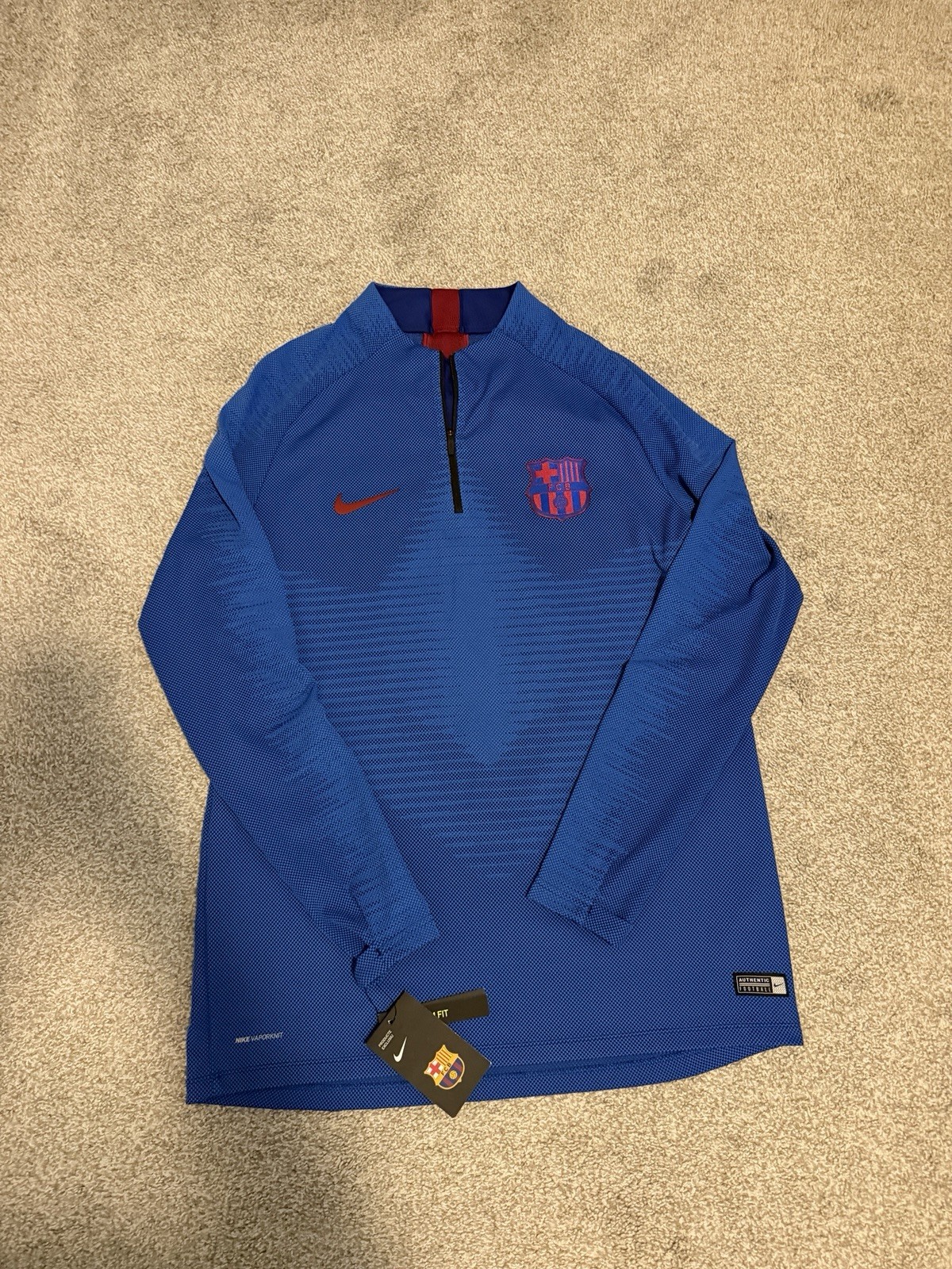 Nike FC Barcelona 2019-20 VaporKnit Strike Drill Top Mens L AO4988-402 NWT Nike FC Barcelona 2019-20 VaporKnit Strike Drill Top Mens L AO4988-402 NWT