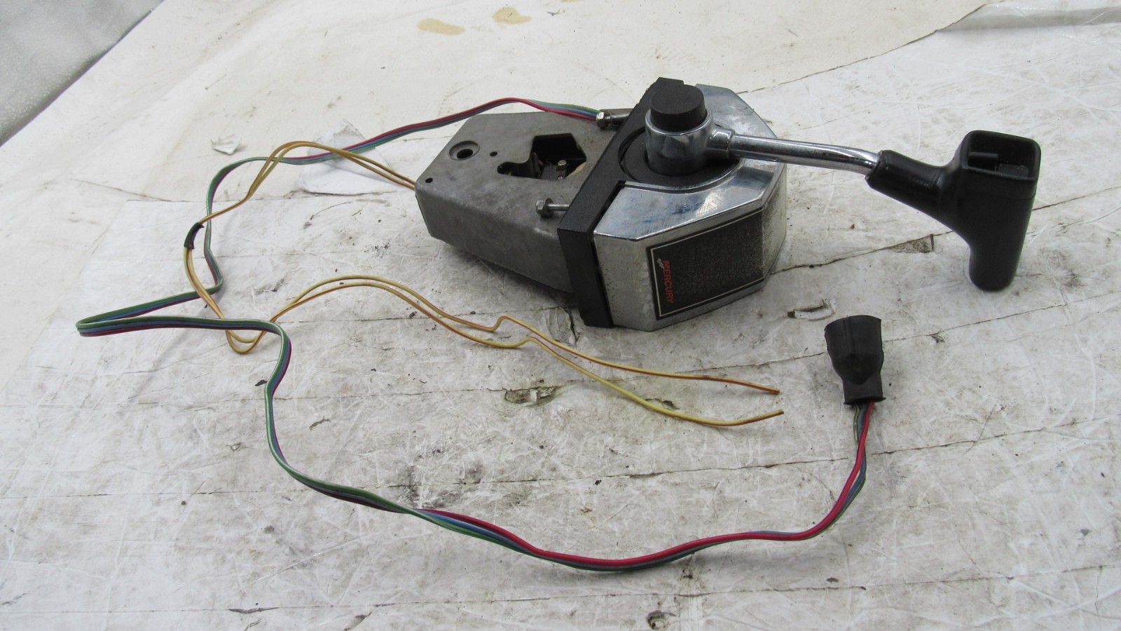 Mercury Quicksilver Control Box Shifter Throttle OEM 88688A19 Freshwater Mercury Quicksilver Control Box Shifter Throttle OEM 88688A19 Freshwater