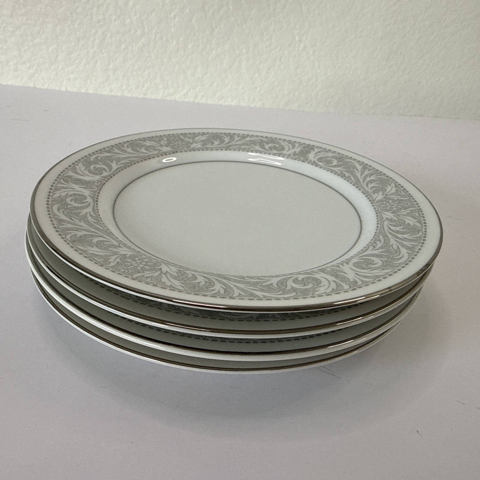 Vintage Set of 4 Imperial China Whitney 5671 Bread & Butter Plates 6.5\
