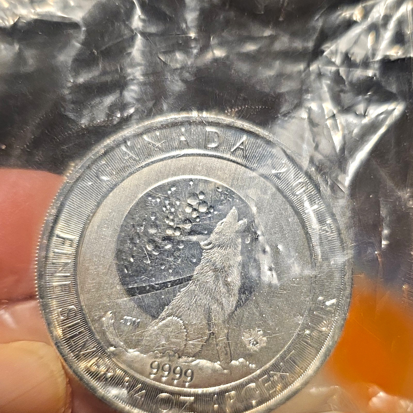 2015 Canada $1 Silver Coin 0.9999 Howling Wolf KM#157 Elizabeth II D.G. 2015 Canada $1 Silver Coin 0.9999 Howling Wolf KM#157 Elizabeth II D.G.