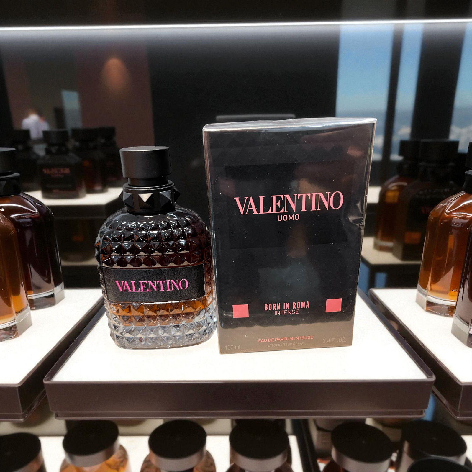 Valentino Uomo Born In Roma 3.4 oz Eau De Parfum Intense Men Original Box Sealed Valentino Uomo Born In Roma 3.4 oz Eau De Parfum Intense Men Original Box Sealed