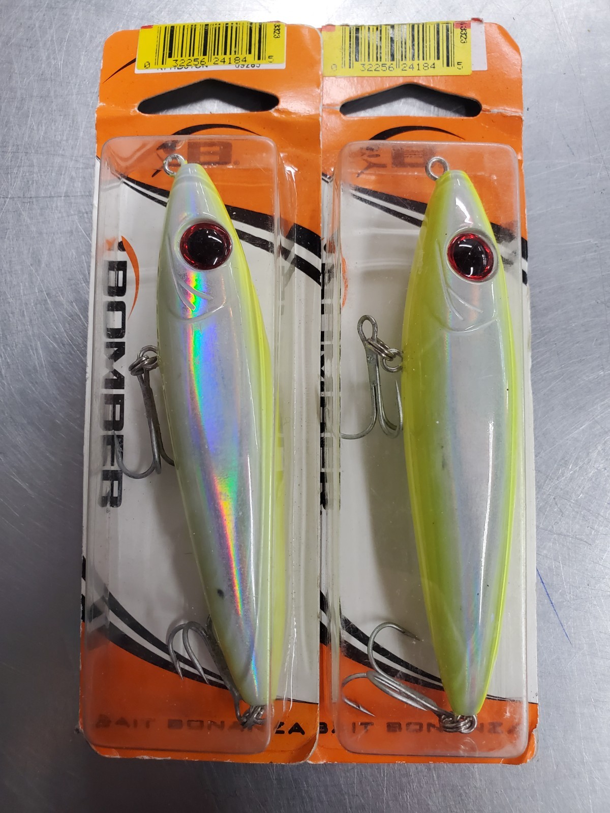 Lot of 2 Bomber Topwater Rattling Walking Spook Baits 4 Lot of 2 Bomber Topwater Rattling Walking Spook Baits 4