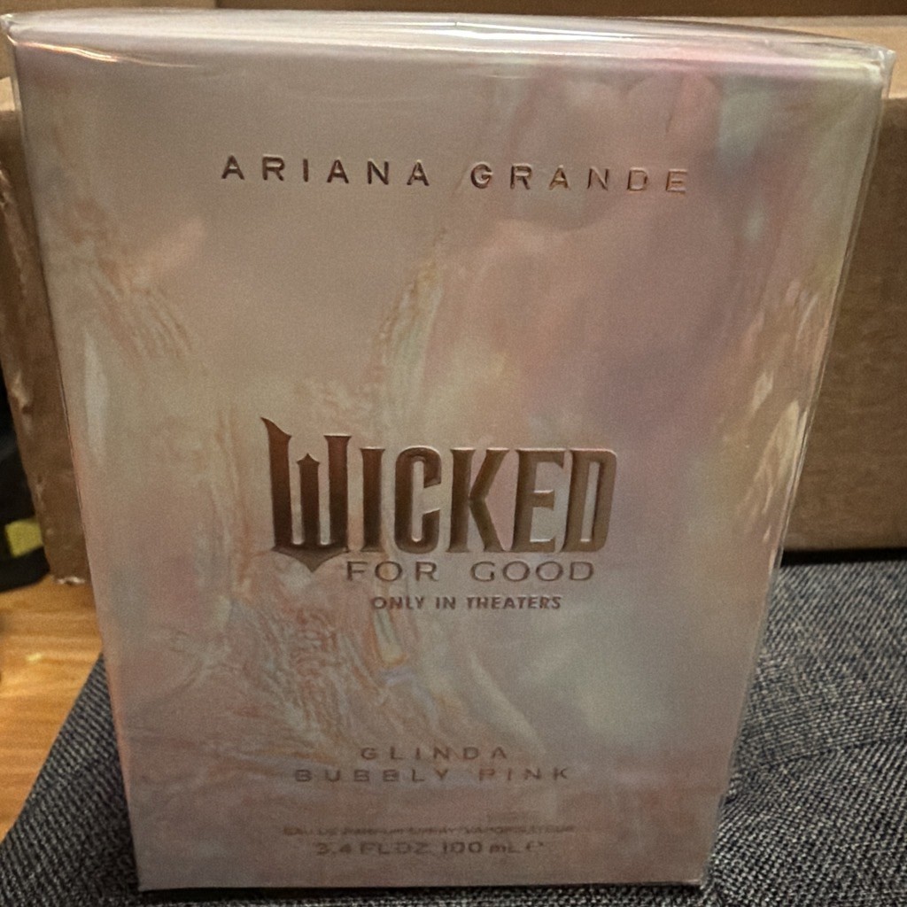 Ariana Grande Wicked Glinda Bubbly Pink Eau De Parfum, 3.4 Fl Oz, New With Box. Ariana Grande Wicked Glinda Bubbly Pink Eau De Parfum, 3.4 Fl Oz, New With Box.