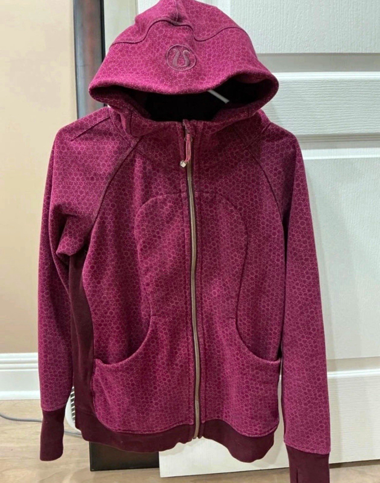 lululemon athletica Scuba Full Zip Hooded Hoodie Pockets Geometric Wine 10 lululemon athletica Scuba Full Zip Hooded Hoodie Pockets Geometric Wine 10