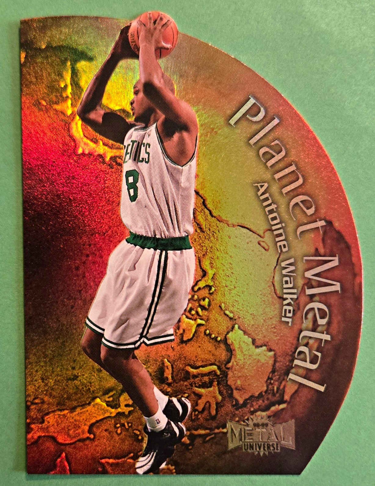 SkyBox 1998-99 Metal Universe Antoine Walker Celtics Planet Metal Insert 2/15 SkyBox 1998-99 Metal Universe Antoine Walker Celtics Planet Metal Insert 2/15