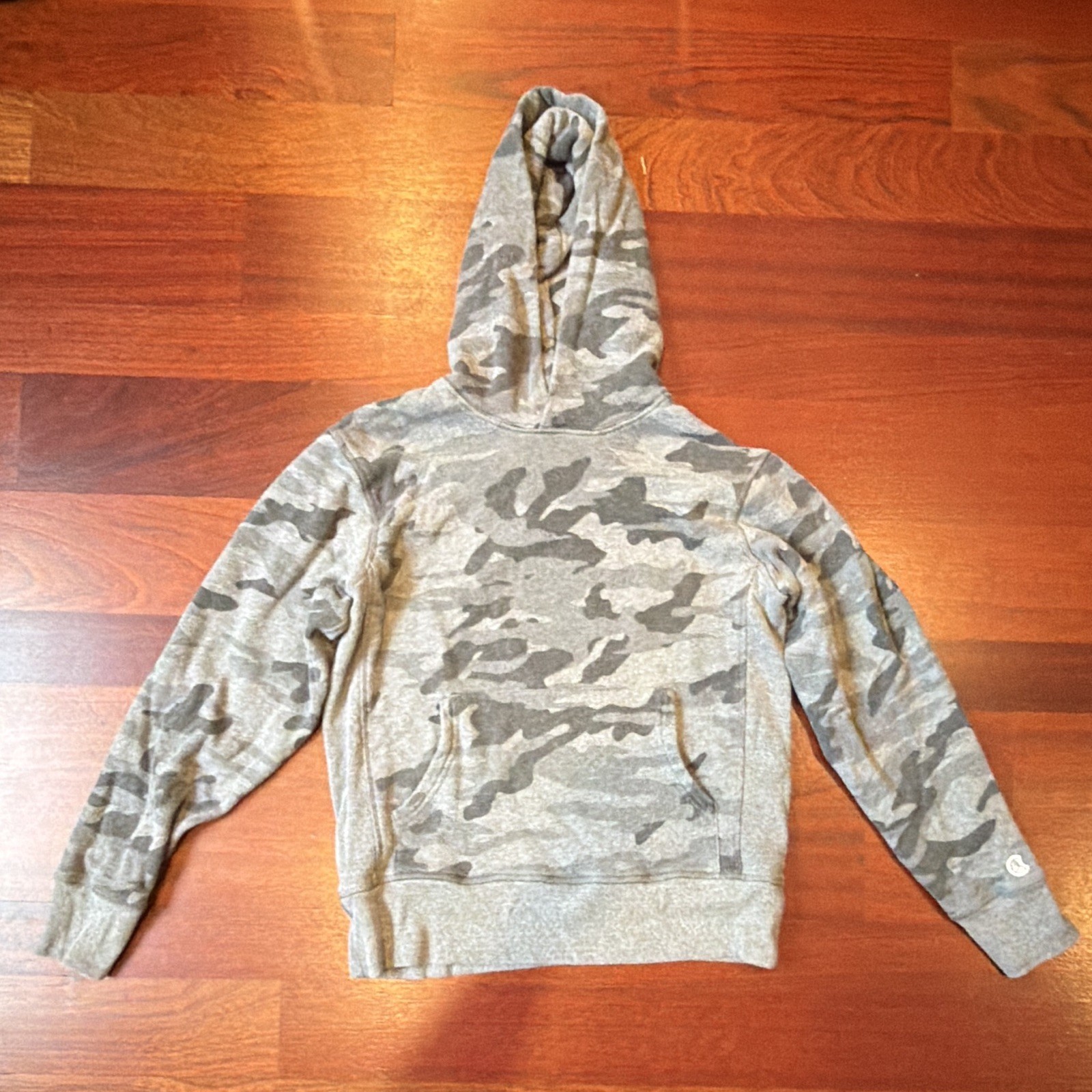 Champion x Todd Snyder Men’s Gray Camo Pullover Hoodie w/ Pockets Size M Champion x Todd Snyder Men’s Gray Camo Pullover Hoodie w/ Pockets Size M