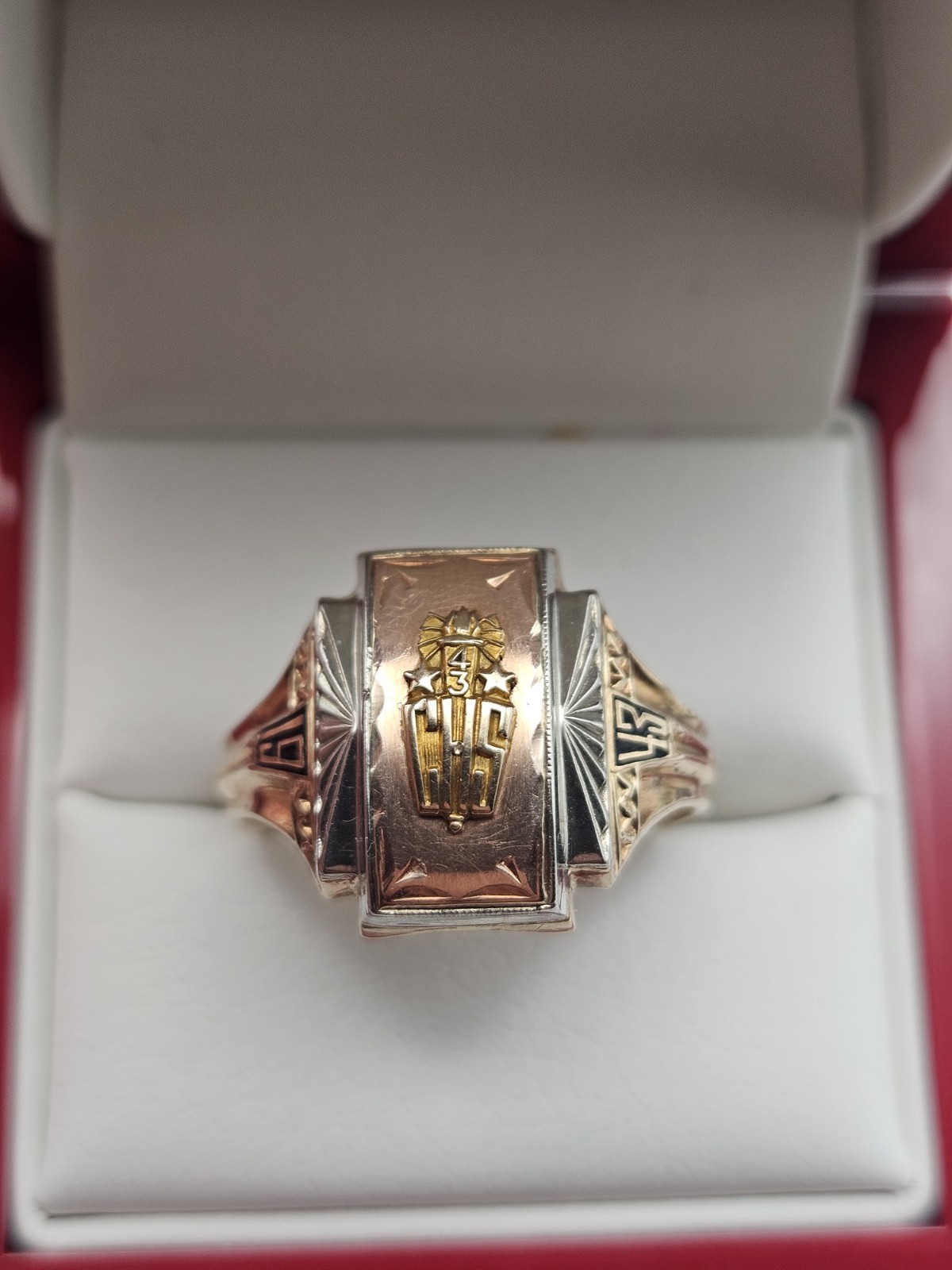 Vintage 1943 Jostens 10K Yellow Gold Class Ring, 6g Size 12 Vintage 1943 Jostens 10K Yellow Gold Class Ring, 6g Size 12