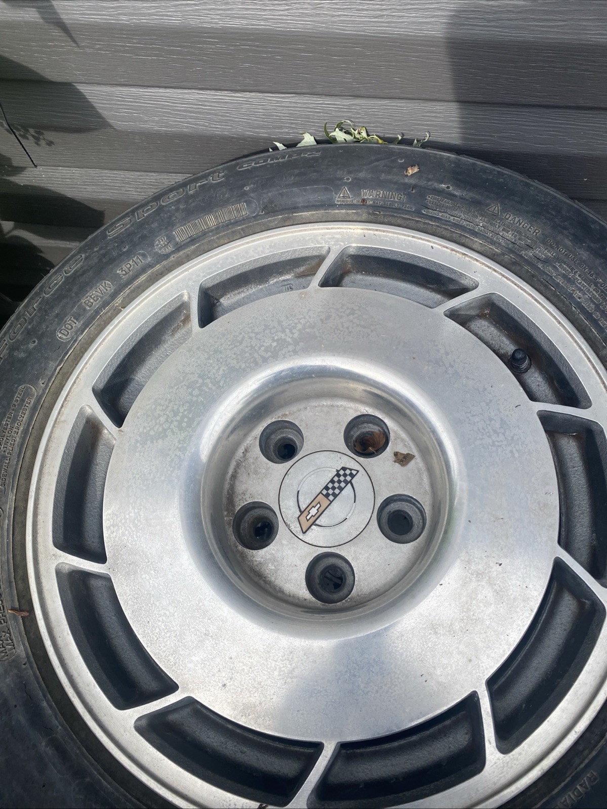 1986 Corvette Wheels And Tires Pretty Good Shape No Rash Need Polished 1986 Corvette Wheels And Tires Pretty Good Shape No Rash Need Polished