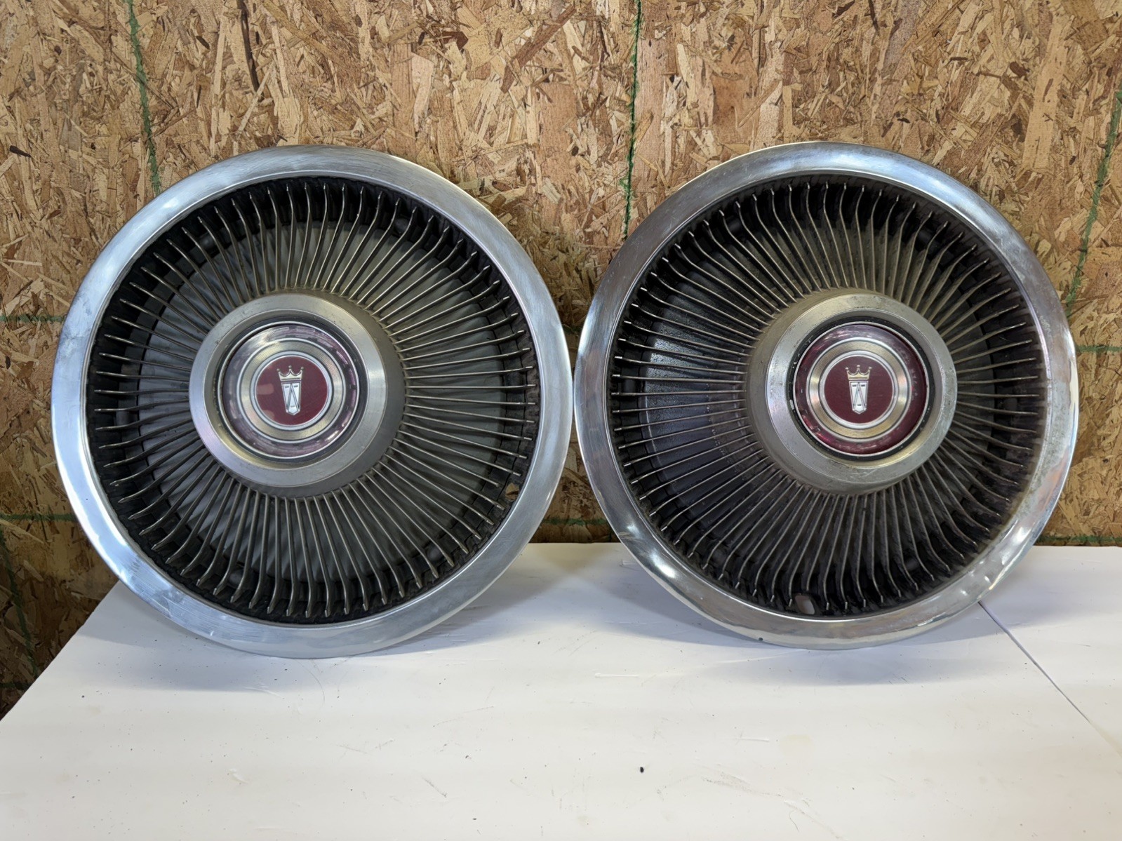 Vintage 1968-73 Pair Of Used Ford Galaxie Classic Spoke Wheel Covers Hubcaps Vintage 1968-73 Pair Of Used Ford Galaxie Classic Spoke Wheel Covers Hubcaps