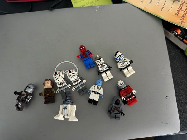 LEGO Star Wars Minifigure Lot Spider-Man & R2-D2 LEGO Star Wars Minifigure Lot Spider-Man & R2-D2