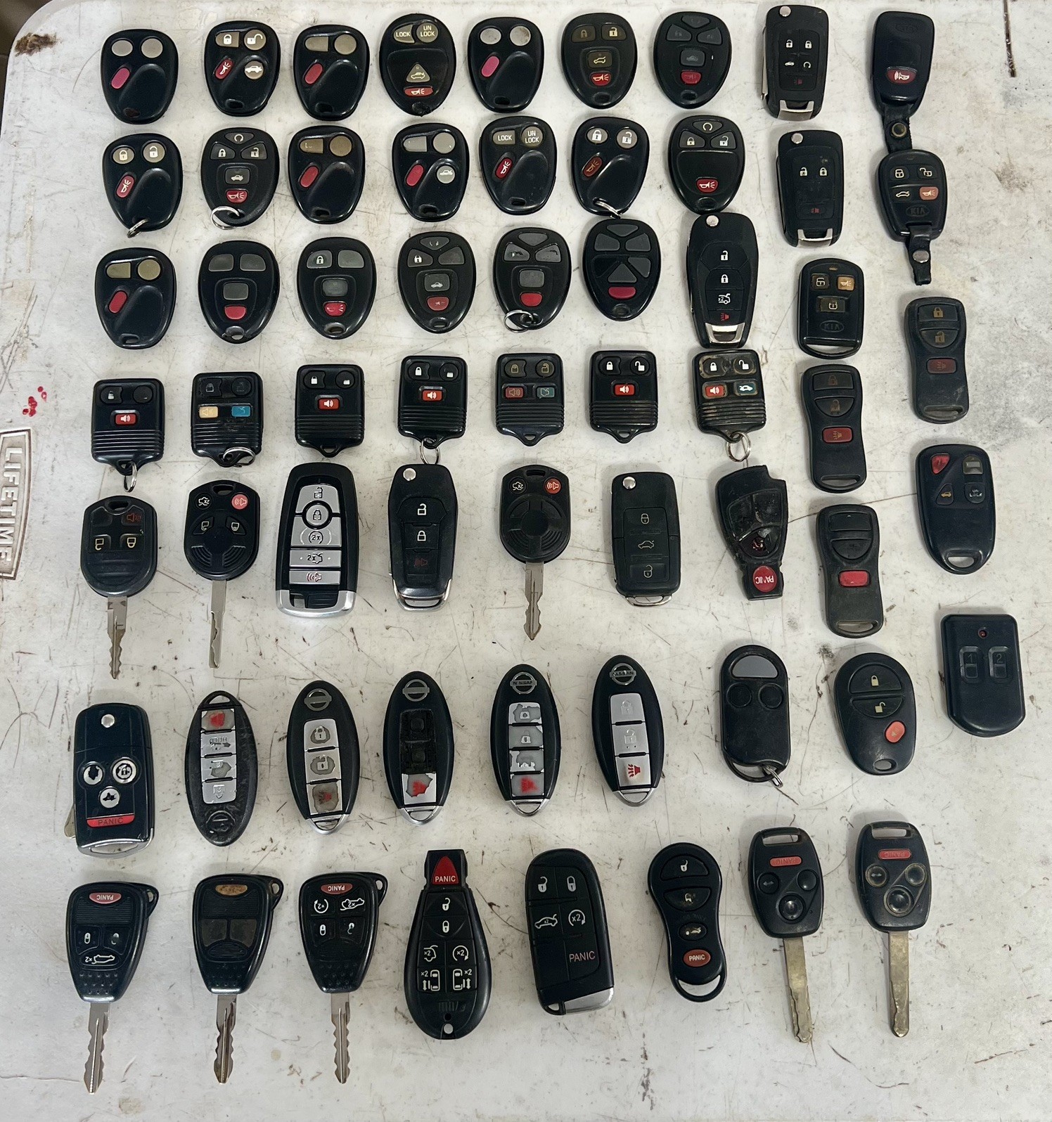 Lot Of 61 Used Key Fobs Lot Of 61 Used Key Fobs