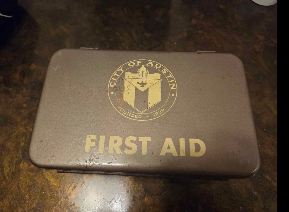 Vintage City of Austin Texas First Aid Metal Kit Box Medical Supply Co Rockford Vintage City of Austin Texas First Aid Metal Kit Box Medical Supply Co Rockford