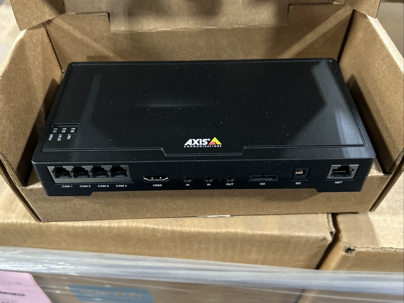 Axis FA54 Main Unit 0878-004 Camera Sensor 4 Channel Axis FA54 Main Unit 0878-004 Camera Sensor 4 Channel
