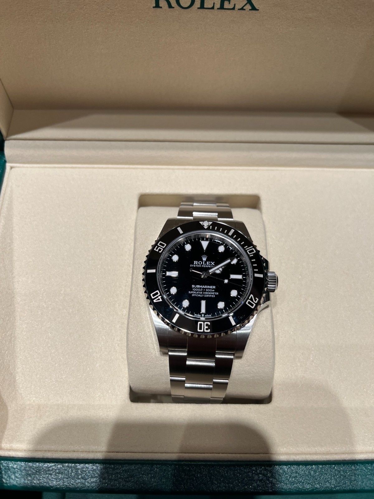 New Unworn Rolex Submariner 124060 Silver Oyster Bracelet with Black Bezel New Unworn Rolex Submariner 124060 Silver Oyster Bracelet with Black Bezel