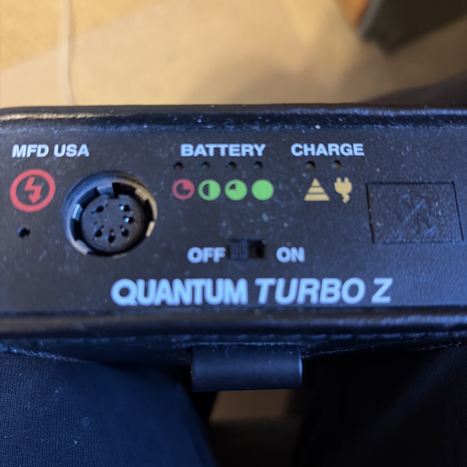 Quantum Turbo Z Power Pack Battery w/ Belt Clip for Camera Flash NO CHARGER Quantum Turbo Z Power Pack Battery w/ Belt Clip for Camera Flash NO CHARGER