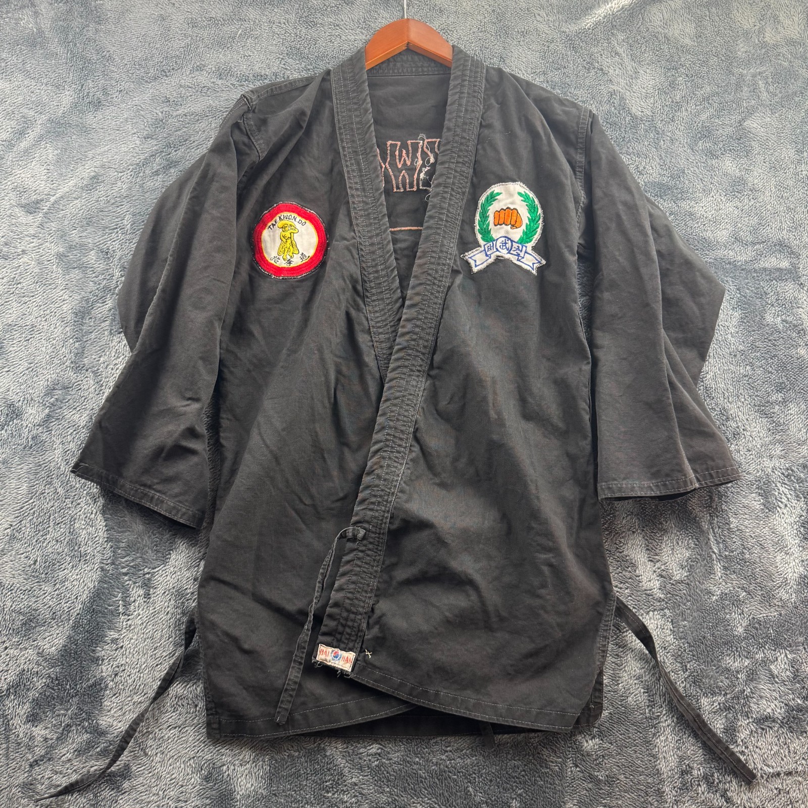 VTG Black Taekwondo Gi Jacket Heavy Canvas Size 0 - 18.5 VTG Black Taekwondo Gi Jacket Heavy Canvas Size 0 - 18.5