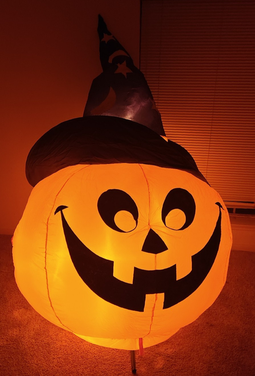 Vintage 2005 Gemmy 8FT Giant Jack-O\'-Lantern Pumpkin Which Hat Inflatable W/Box
