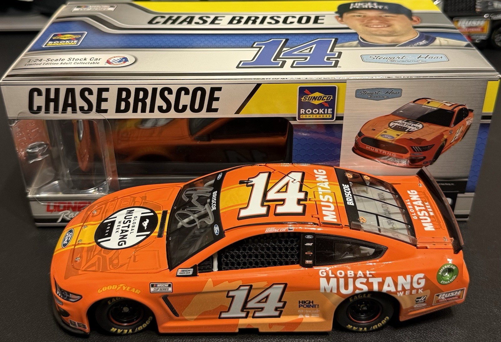 2021 Chase Briscoe #14 Ford Global Mustang Week 1/24 NASCAR Die-Cast AUTO SIGNED 2021 Chase Briscoe #14 Ford Global Mustang Week 1/24 NASCAR Die-Cast AUTO SIGNED
