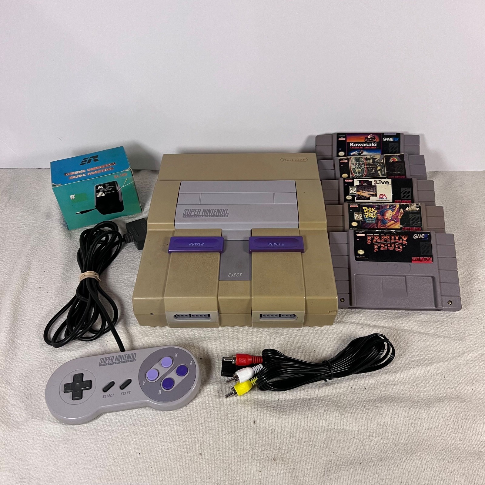 Nintendo SNES Home Console Super Nintendo System 5 Games Bundle Cords Controller