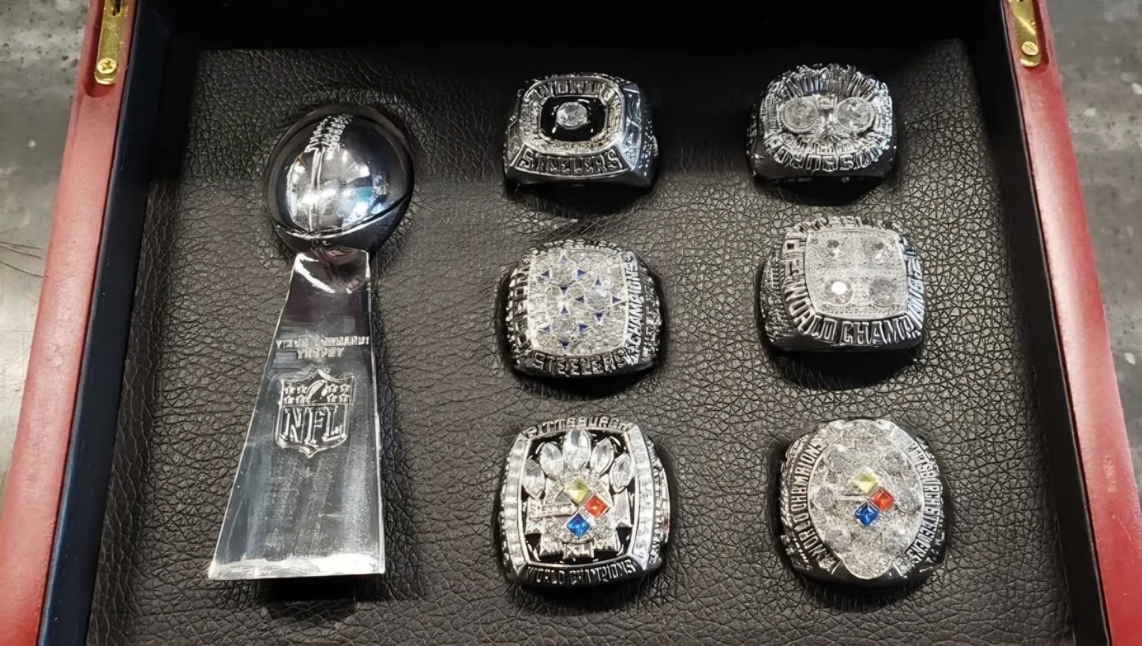 Pittsburgh Steelers NFL Championship Memorabilia Set W Box Pittsburgh Steelers NFL Championship Memorabilia Set W Box
