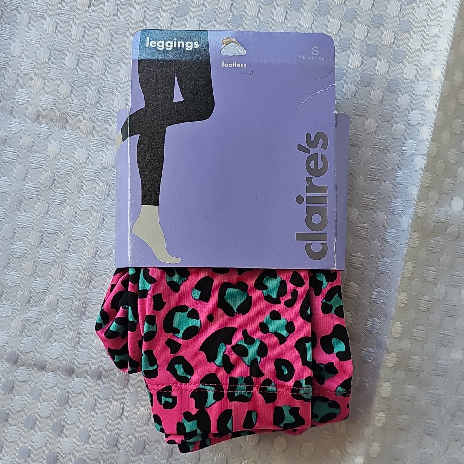 NEW Claire’s Capri Leggings in Hot Pink and Blue Leopard Print (S) Halloween NEW Claire’s Capri Leggings in Hot Pink and Blue Leopard Print (S) Halloween