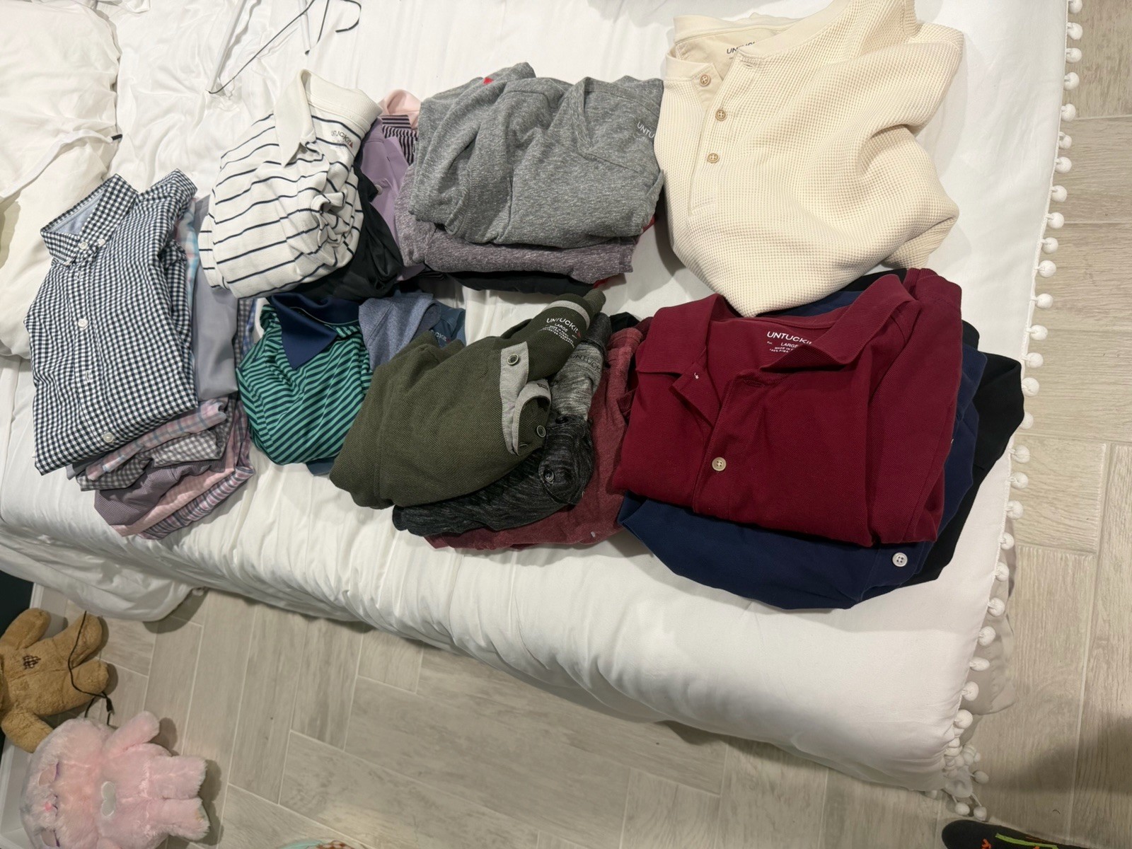 Lot of 34 Untuckit Men’s Large Shirts MSRP $80+ each