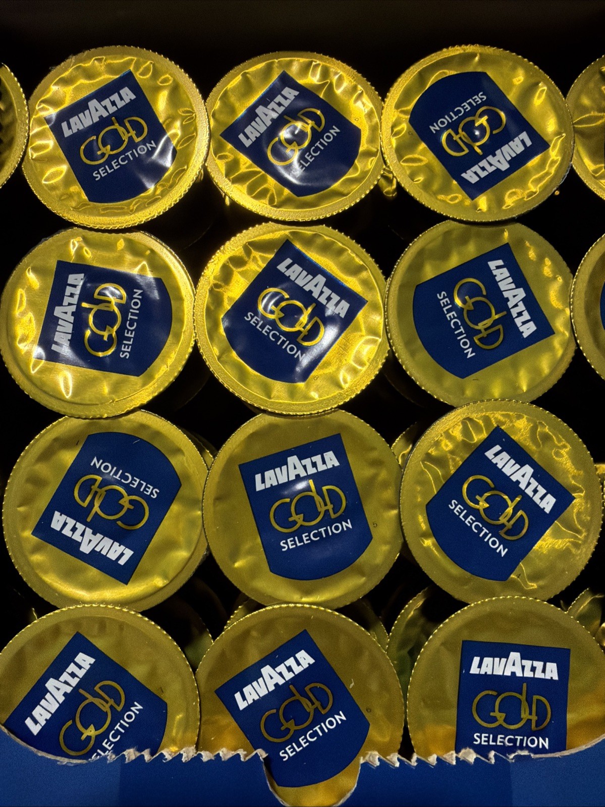 254 Lavazza BLUE GOLD SELECTION - 100 Capsules 254 Lavazza BLUE GOLD SELECTION - 100 Capsules