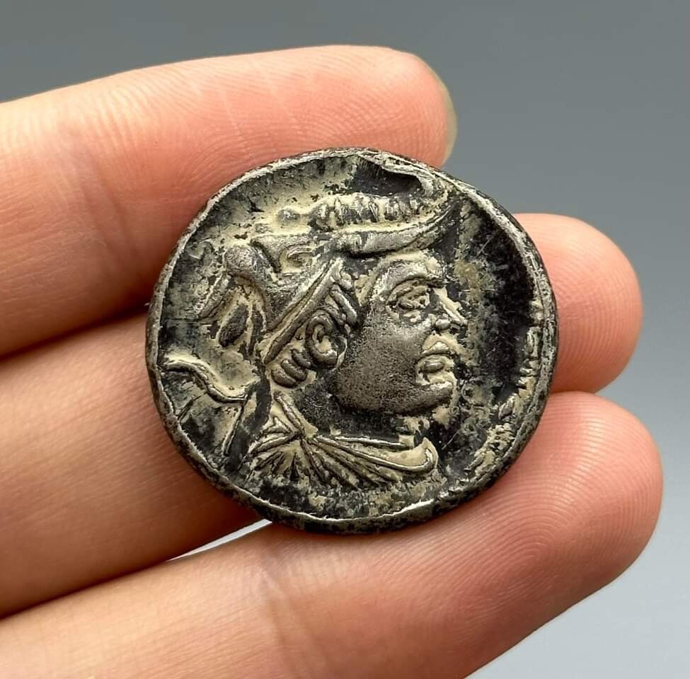 Ancient Bactria Bactrian Eucratides solid silver tetradrachm Coin Ca 171-145 BCE
