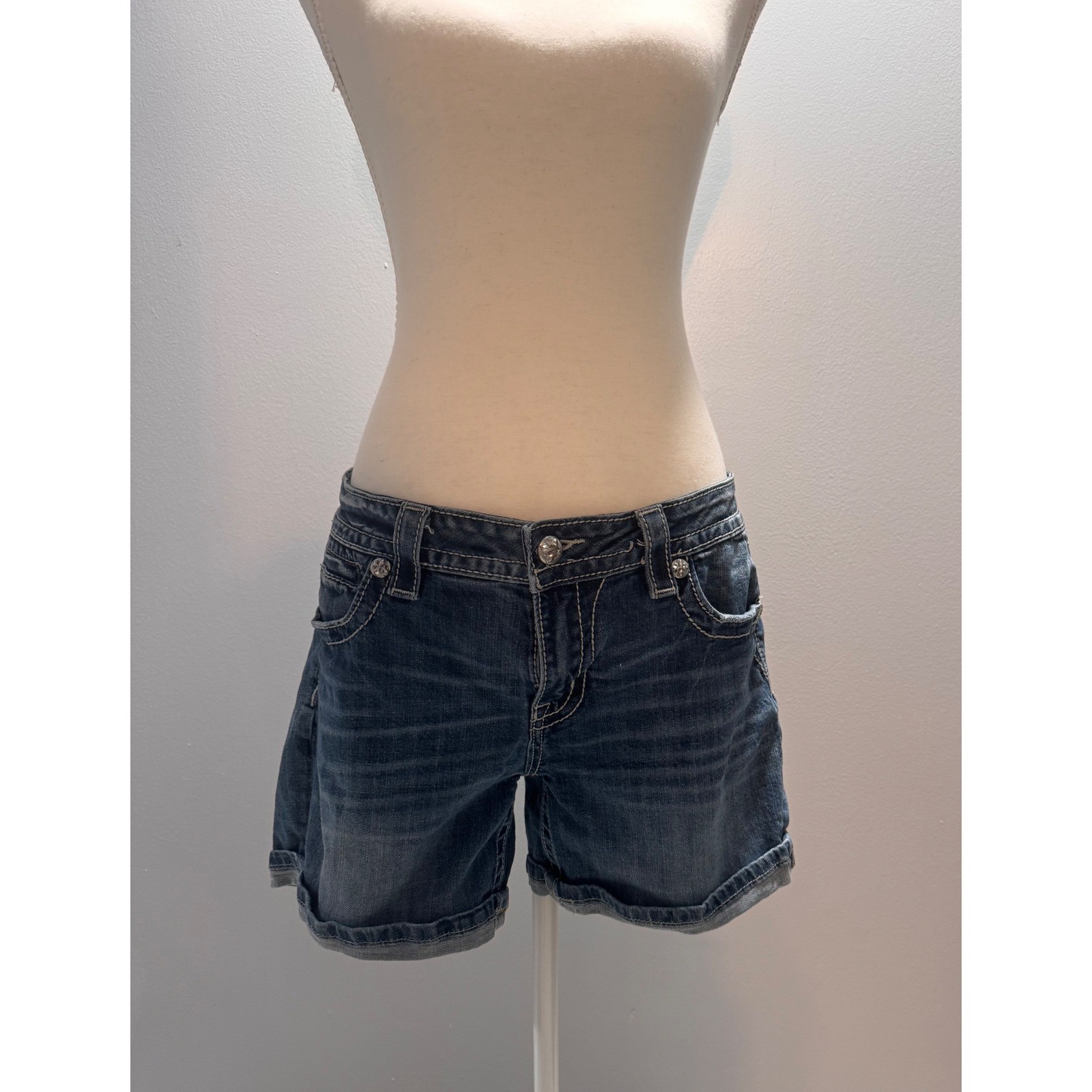 Miss Me Signature Women\'s Blue Denim Shorts Size 31 Embellished Cross Pockets