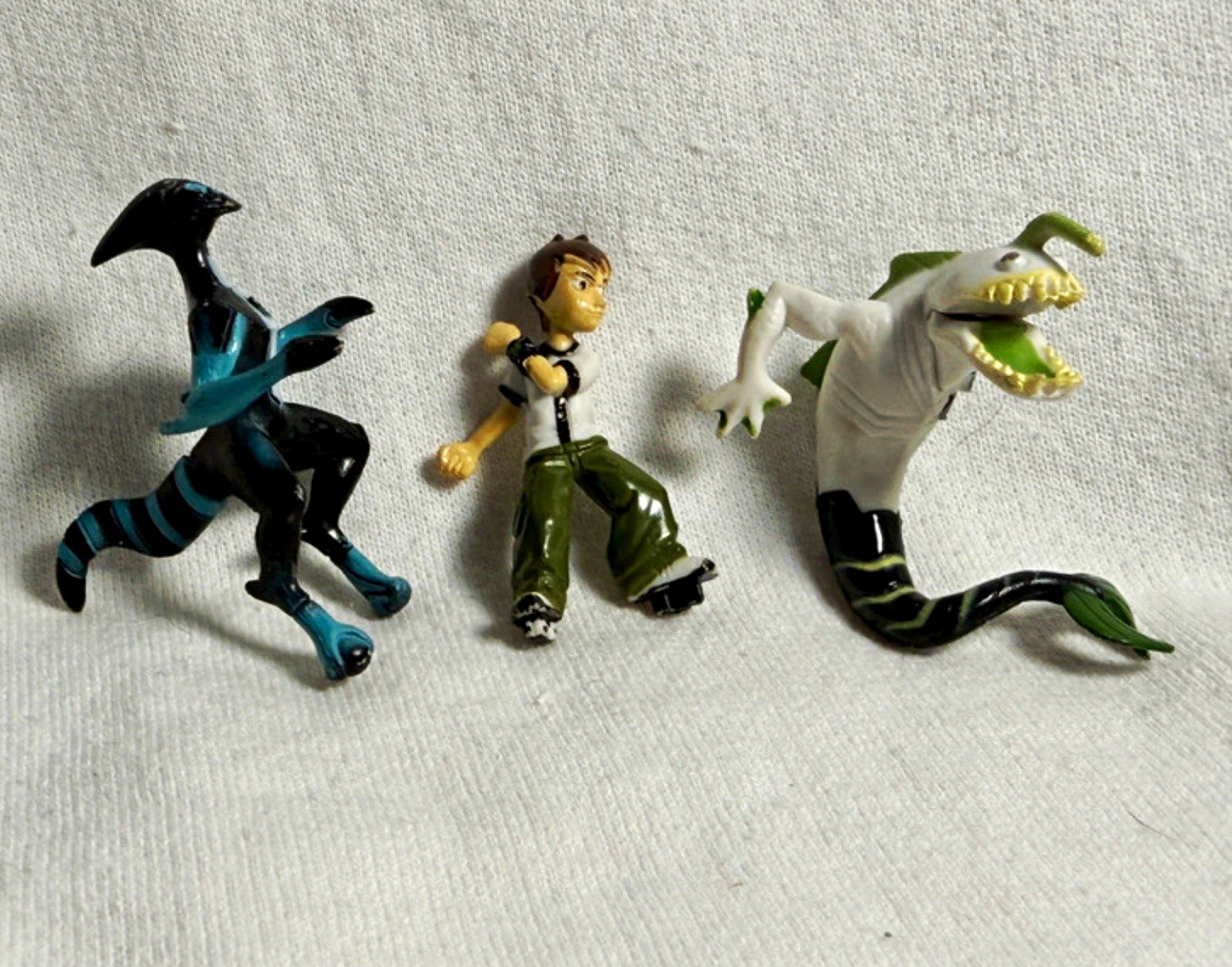Ben 10 Ben Tennyson & Alien Mini Action Figure Set Lot of 3 Plastic Multicolor Ben 10 Ben Tennyson & Alien Mini Action Figure Set Lot of 3 Plastic Multicolor