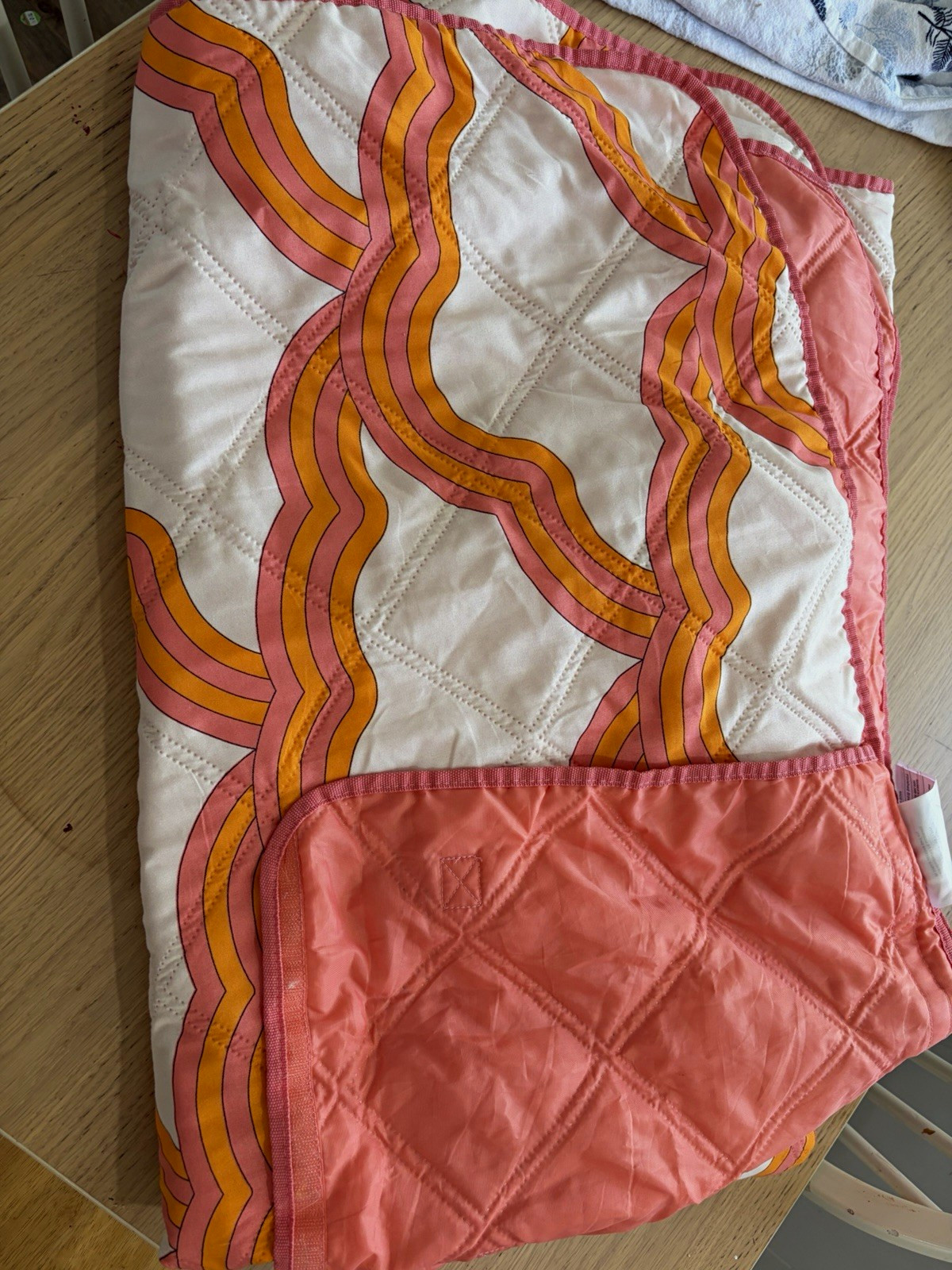 Quilted Reversible Picnic Blanket Geometric White Pink Orange water-resistant Quilted Reversible Picnic Blanket Geometric White Pink Orange water-resistant
