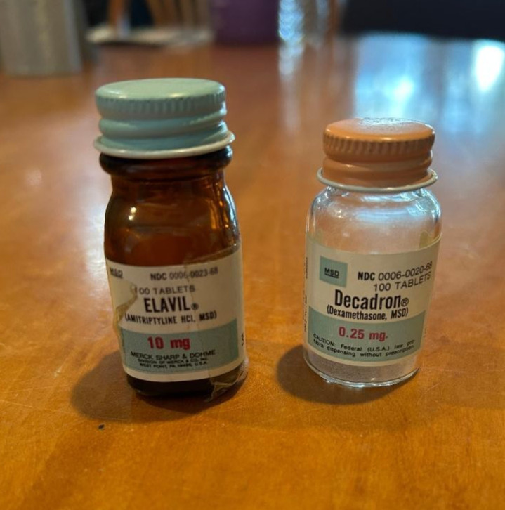 2 Merck Sharp Dohme glass bottles, Elavil and Decadron 1980\'s 2 Merck Sharp Dohme glass bottles, Elavil and Decadron 1980\'s